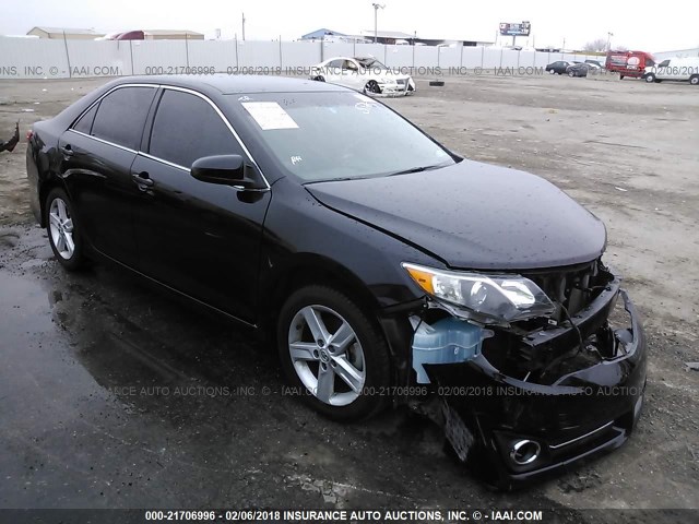 4T1BF1FK1EU426085 - 2014 TOYOTA CAMRY L/SE/LE/XLE 黑色 照片 1