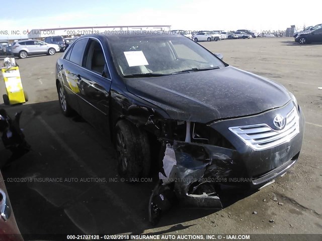 4T1BK46K08U067734 - 2008 TOYOTA CAMRY LE/XLE/SE შავი ფოტო 1