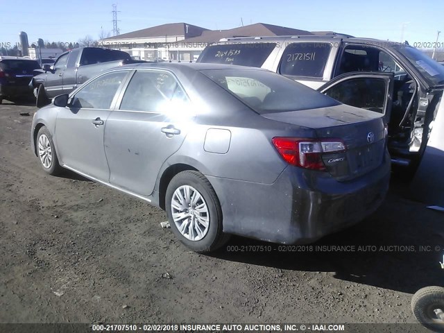 4T1BF1FK0DU721161 - 2013 TOYOTA CAMRY L/SE/LE/XLE 灰色 照片 3
