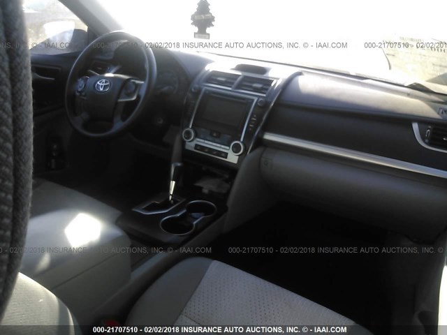 4T1BF1FK0DU721161 - 2013 TOYOTA CAMRY L/SE/LE/XLE 灰色 照片 5