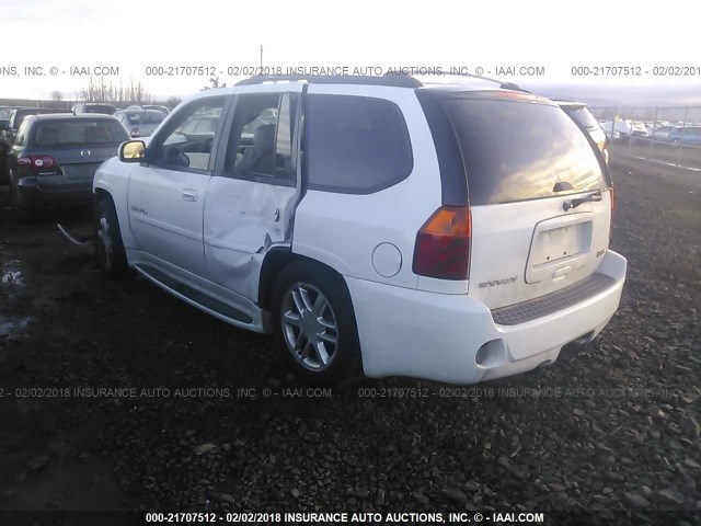 1GKET63M262232812 - 2006 GMC ENVOY DENALI WHITE photo 3