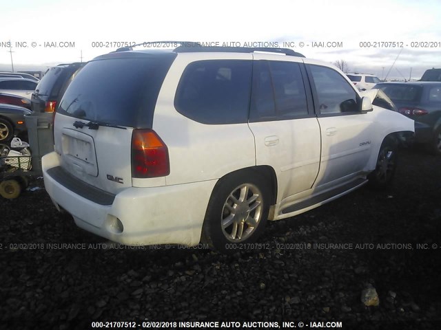 1GKET63M262232812 - 2006 GMC ENVOY DENALI WHITE photo 4