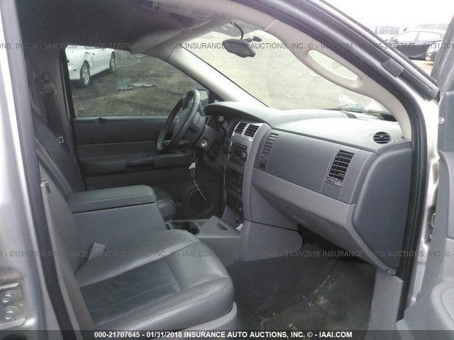 1D4HB58N14F104089 - 2004 DODGE DURANGO LIMITED SILVER photo 5