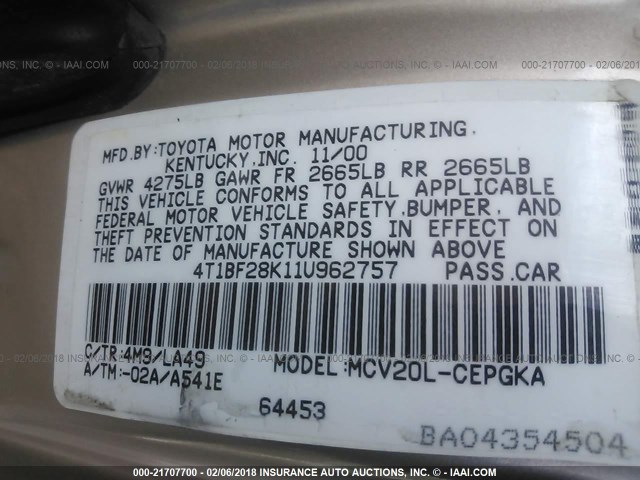 4T1BF28K11U962757 - 2001 TOYOTA CAMRY LE/XLE GOLD photo 9