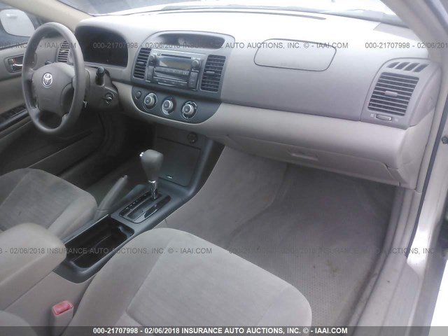 4T1BE32K65U516322 - 2005 TOYOTA CAMRY LE/XLE/SE 金色 照片 5