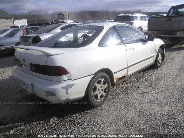 JH4DC444XSS009775 - 1995 ACURA INTEGRA RS WHITE photo 4