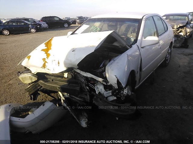 1N4DL01D61C235681 - 2001 NISSAN ALTIMA XE/GXE/SE WHITE photo 2