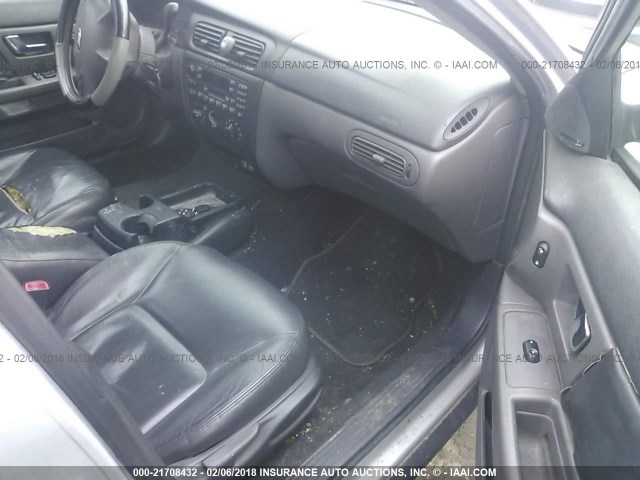 1FAFP55UX2A157052 - 2002 FORD TAURUS SES SILVER photo 5