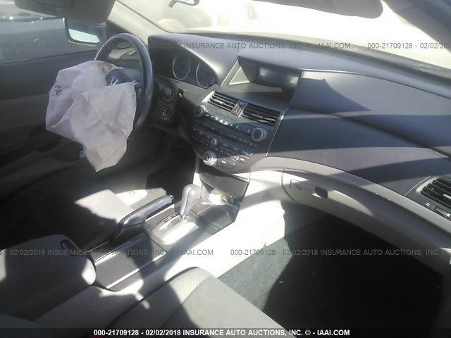 1HGCP2F38CA165767 - 2012 HONDA ACCORD LX ნაცრისფერი ფოტო 5