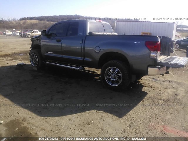 5TFBV54157X017114 - 2007 TOYOTA TUNDRA DOUBLE CAB SR5 GRAY photo 3