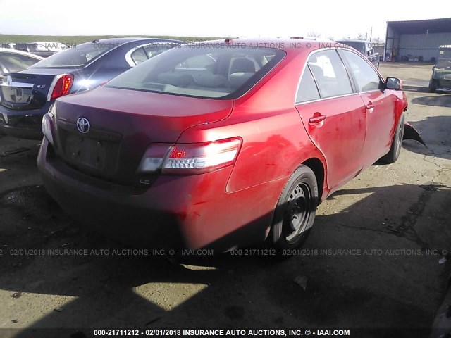 4T1BF3EK5BU142855 - 2011 TOYOTA CAMRY SE/LE/XLE RED photo 4