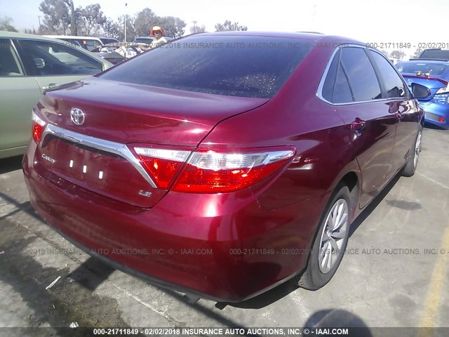 4T1BF1FK3GU557523 - 2016 TOYOTA CAMRY LE/XLE/SE/XSE RED photo 4