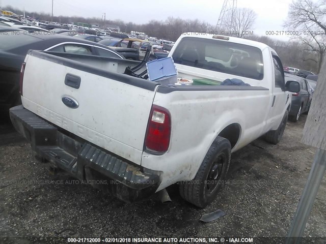 1FTNF20518EE19288 - 2008 FORD F250 SUPER DUTY WHITE photo 4