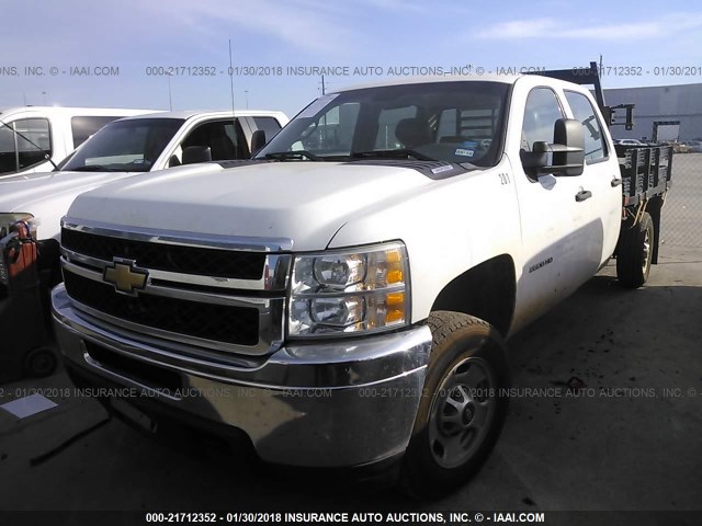 1GC1CVCG1BF230423 - 2011 CHEVROLET SILVERADO C2500 HEAVY DUTY WHITE photo 2