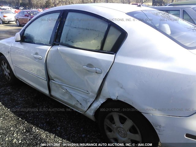 JM1BK12F361446236 - 2006 MAZDA 3 I WHITE photo 6