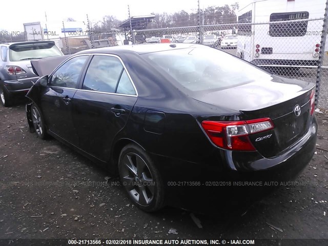 4T1BK1FK7EU027323 - 2014 TOYOTA CAMRY SE/XLE BLACK photo 3