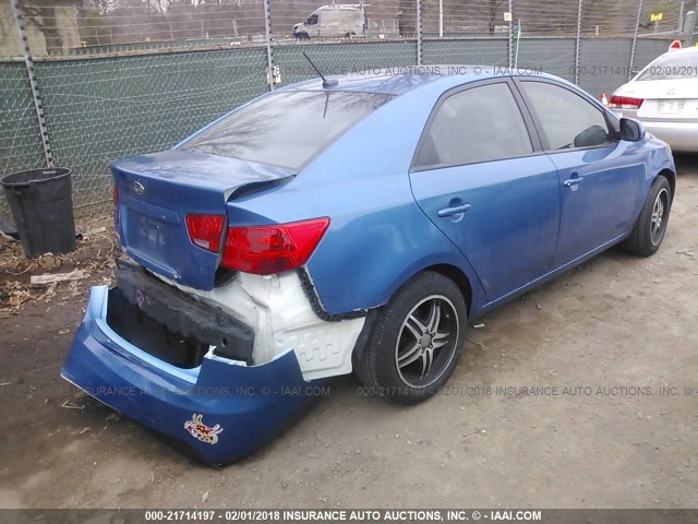 KNAFT4A28D5692393 - 2013 KIA FORTE LX BLUE photo 4