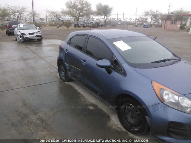 KNADM5A30G6590328 - 2016 KIA RIO LX BLUE photo 6