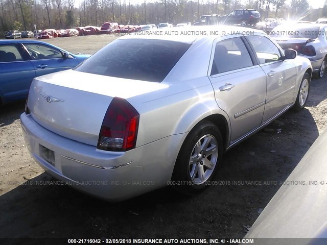 2C3KA53G07H883409 - 2007 CHRYSLER 300 TOURING SILVER photo 4