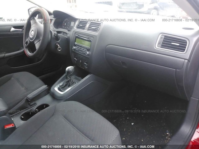 3VW2K7AJ3EM433185 - 2014 VOLKSWAGEN JETTA S 红色 照片 5