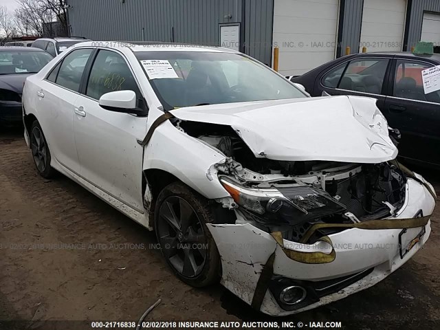 4T1BK1FK0CU501173 - 2012 TOYOTA CAMRY SE/XLE WHITE photo 1