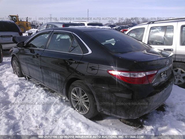 4T1BF1FK5HU676546 - 2017 TOYOTA CAMRY LE/XLE/SE/XSE BLACK photo 3