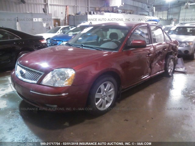 1FAHP24117G130938 - 2007 FORD FIVE HUNDRED SEL RED photo 2