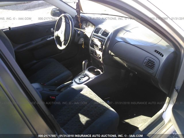 JM1BJ245821627792 - 2002 MAZDA PROTEGE PR5 银色 照片 5