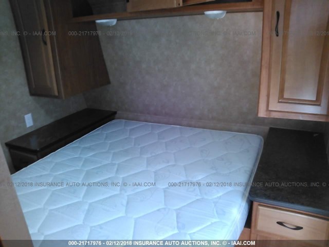 4X4TSMZ2XCC011619 - 2012 FOREST RIVER SALEM 24TBSS  白色 照片 5