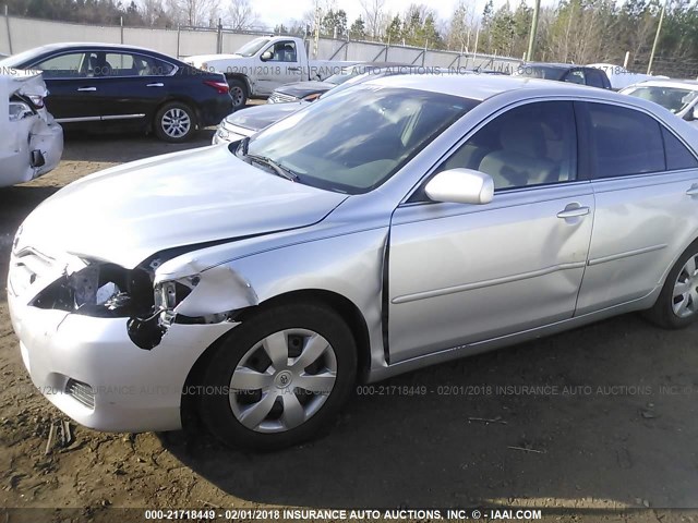 4T1BF3EK2AU046342 - 2010 TOYOTA CAMRY SE/LE/XLE SILVER photo 6
