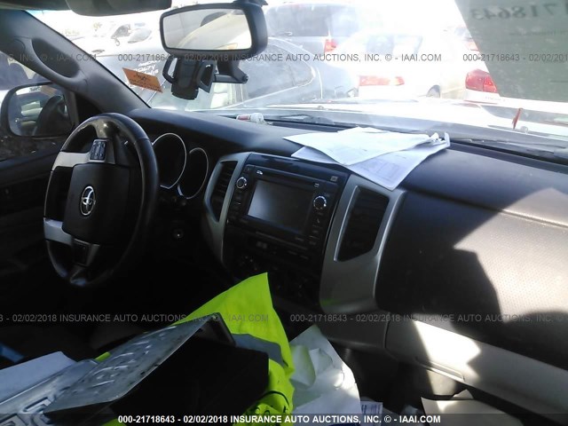 5TFJU4GNXCX017806 - 2012 TOYOTA TACOMA DOUBLE CAB PRERUNNER GRAY photo 5