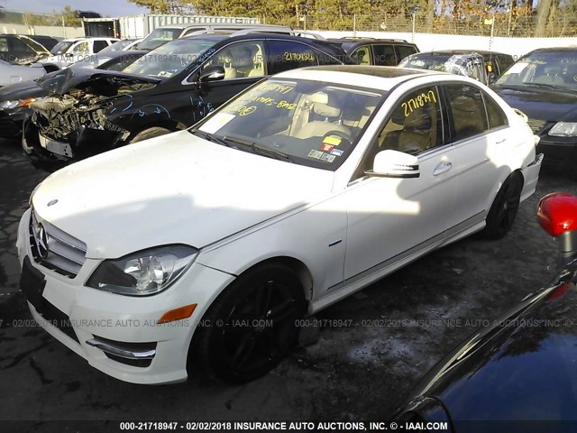 WDDGF4HB1CR202524 - 2012 MERCEDES-BENZ C 250 WHITE photo 2