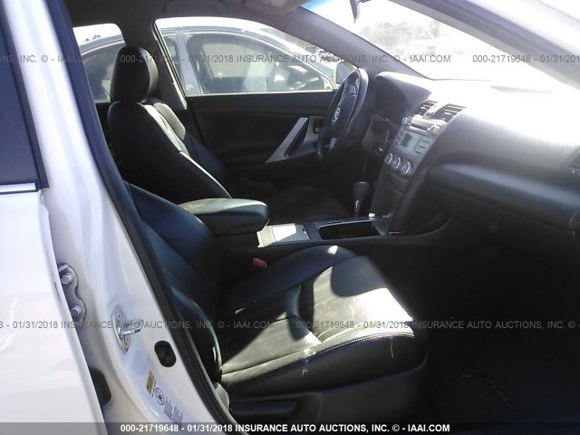 4T1BE46K49U817659 - 2009 TOYOTA CAMRY SE/LE/XLE WHITE photo 5
