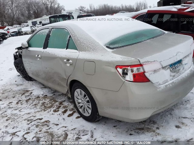 4T4BF1FK8ER402260 - 2014 TOYOTA CAMRY L/SE/LE/XLE Gümüş foto 3