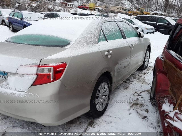 4T4BF1FK8ER402260 - 2014 TOYOTA CAMRY L/SE/LE/XLE SILVER photo 4