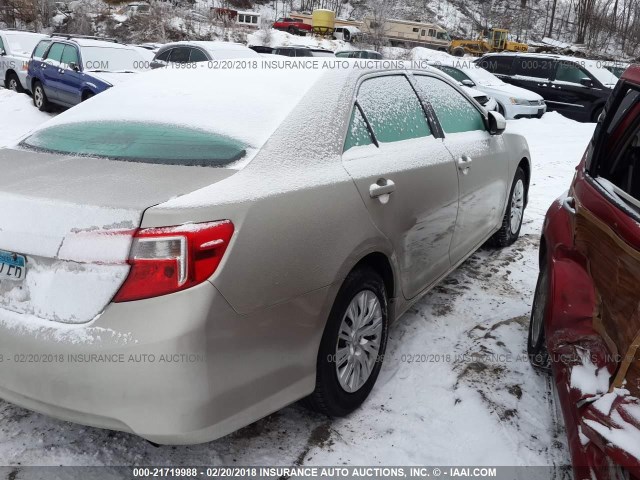 4T4BF1FK8ER402260 - 2014 TOYOTA CAMRY L/SE/LE/XLE Gümüş foto 4