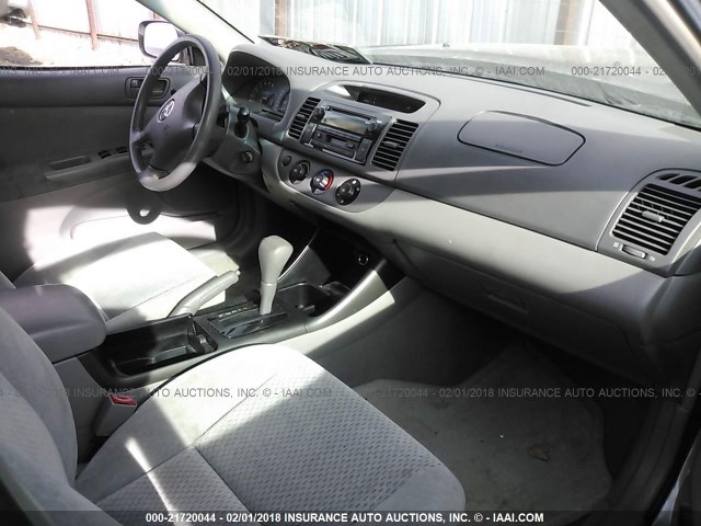 4T1BE32KX3U698569 - 2003 TOYOTA CAMRY LE/XLE/SE GRAY photo 5