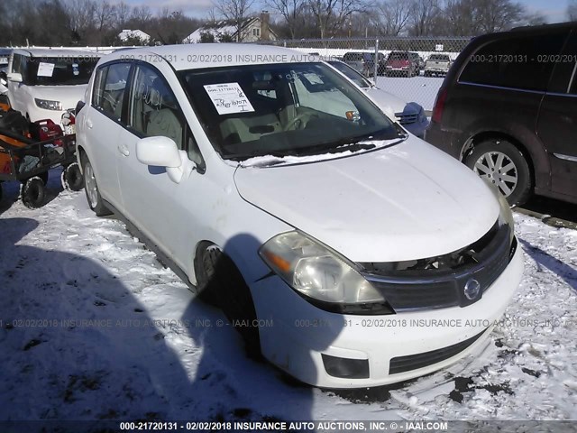 3N1BC13E97L350563 - 2007 NISSAN VERSA S/SL WHITE photo 1