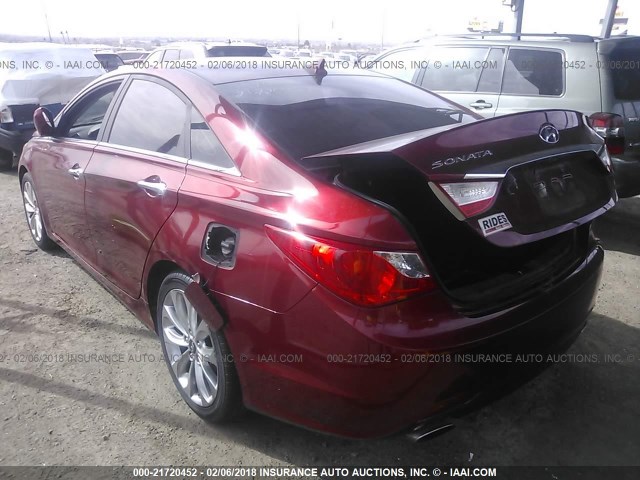 5NPEC4AC9BH211247 - 2011 HYUNDAI SONATA SE/LIMITED RED photo 3