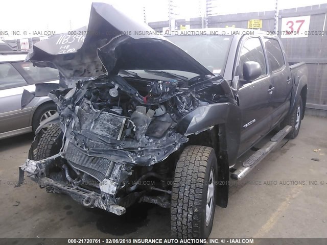 5TFJX4GNXCX009616 - 2012 TOYOTA TACOMA DOUBLE CAB ნაცრისფერი ფოტო 2