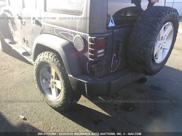 1C4BJWDG6HL742672 - 2017 JEEP WRANGLER UNLIMITE SPORT GRAY photo 6