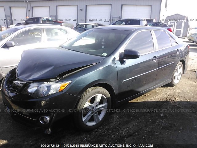 4T1BF1FK4EU356985 - 2014 TOYOTA CAMRY L/SE/LE/XLE BLACK photo 2