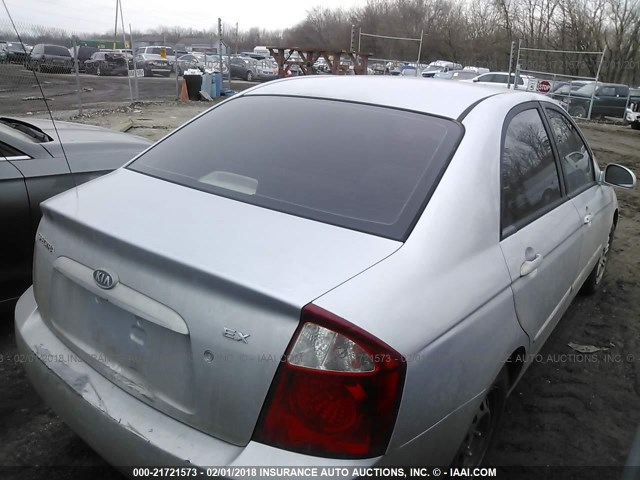 KNAFE122545050723 - 2004 KIA NEW SPECTRA LX/EX SILVER photo 4