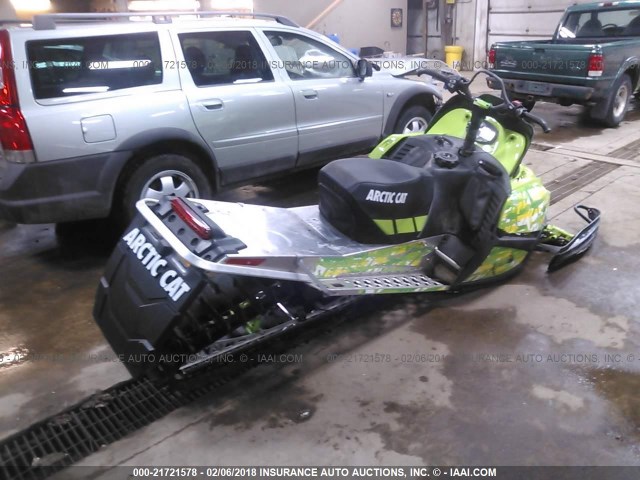 4UF11SNWXBT106122 - 2011 ARCTIC CAT 794CC  Yaşıl foto 4