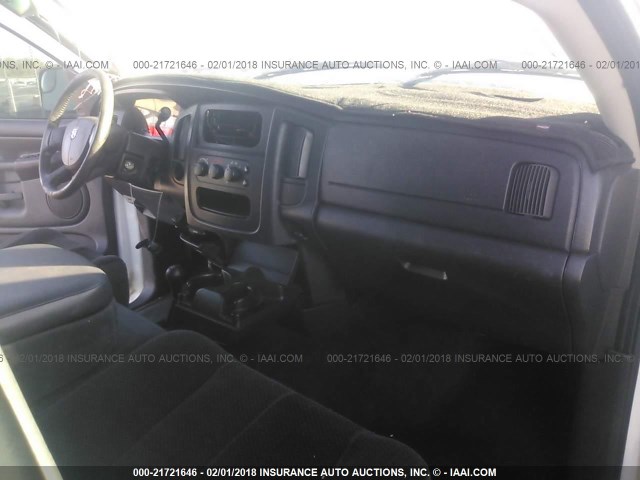 3D7KU28C44G271450 - 2004 DODGE RAM 2500 ST/SLT 白色 照片 5