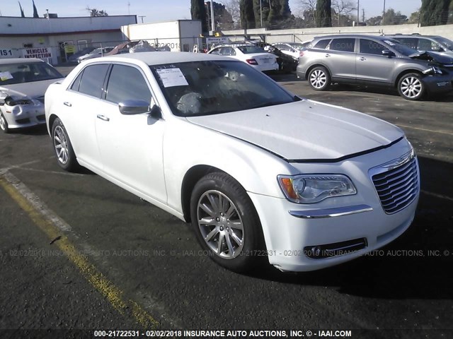 2C3CCAETXDH510388 - 2013 CHRYSLER 300C WHITE photo 1