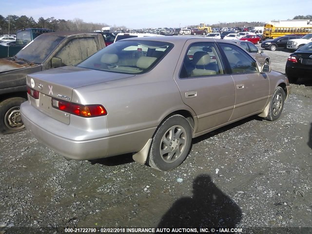 4T1BF28K0XU933338 - 1999 TOYOTA CAMRY LE/XLE GOLD photo 4