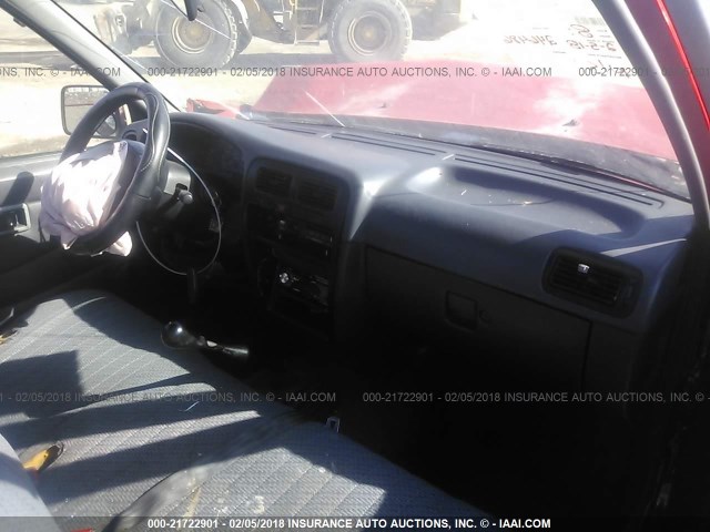 1N6SD11S3TC369454 - 1996 NISSAN TRUCK XE RED photo 5