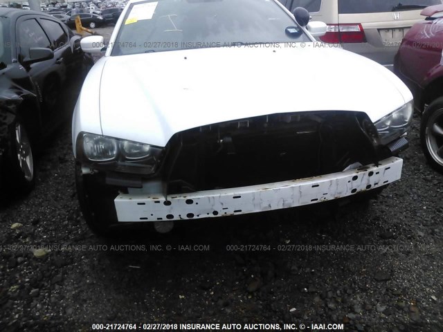 2C3CDXAT6CH181841 - 2012 DODGE CHARGER POLICE WHITE photo 6