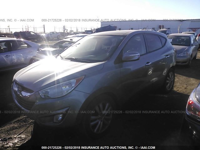 KM8JU3AC5BU172549 - 2011 HYUNDAI TUCSON GLS/LIMITED ვერცხლისფერი ფოტო 2
